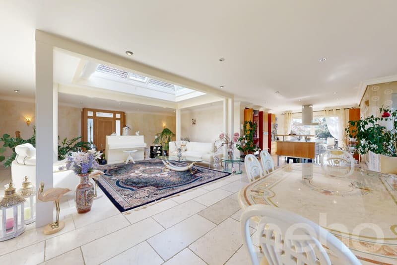 Villa d?exception avec vue panoramique sur le lac (10)