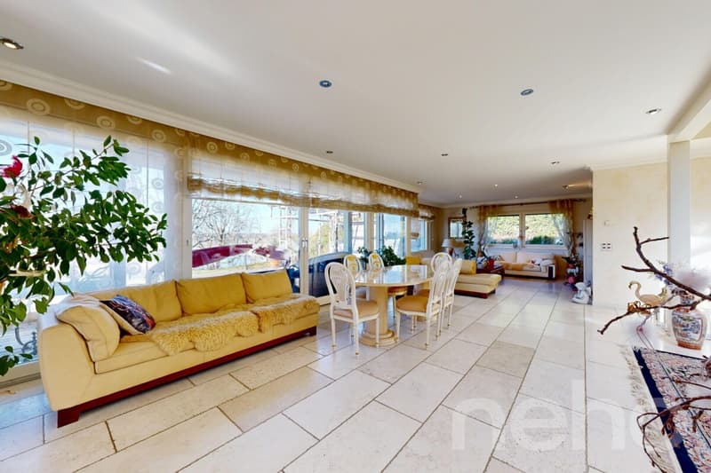 Villa d?exception avec vue panoramique sur le lac (9)