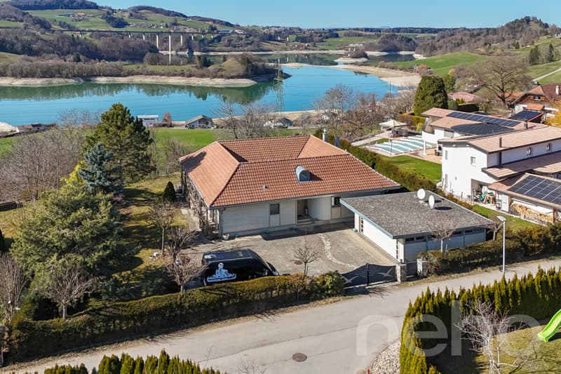 Villa d?exception avec vue panoramique sur le lac (2)