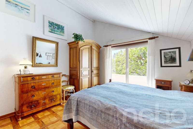 Villa d?architecte avec grand jardin et potentiel unique! (8)