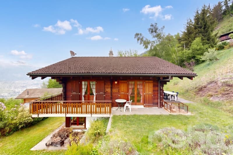 Authentique chalet en madriers avec vue imprenable (3)