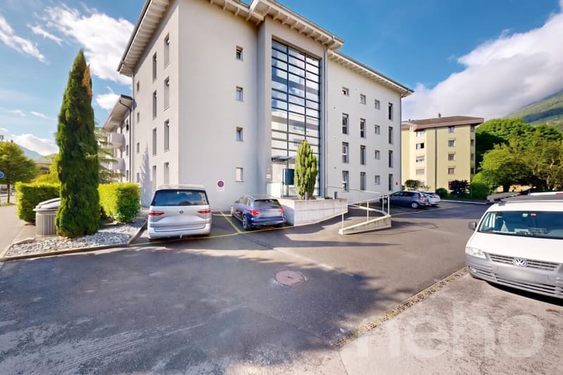 Exclusif: lumineux appartement avec grand balcon-terrasse (3)