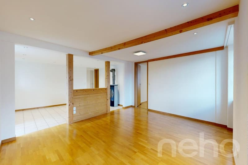Charmante und grosszügige 3.5-Zimmer Wohnung mit privatem Garten! (8)