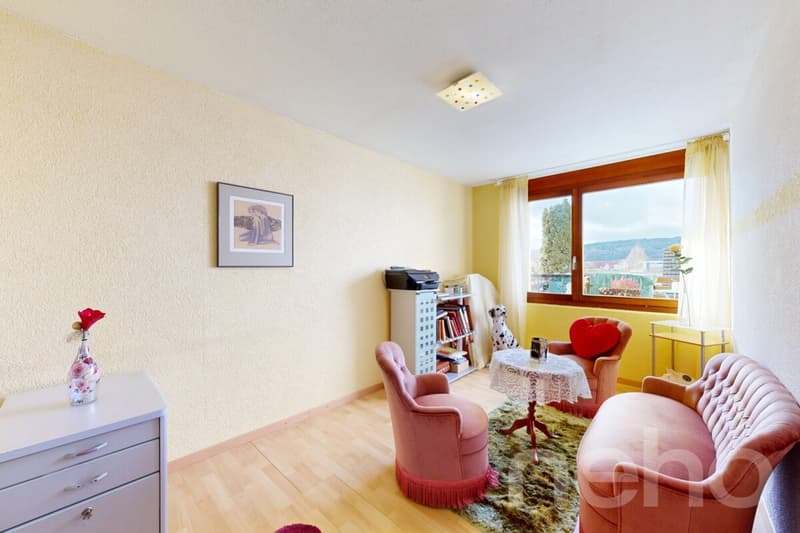 Grosszügige 4.5-Zimmer-Terrassenwohnung mit Lift und Wintergarten (7)