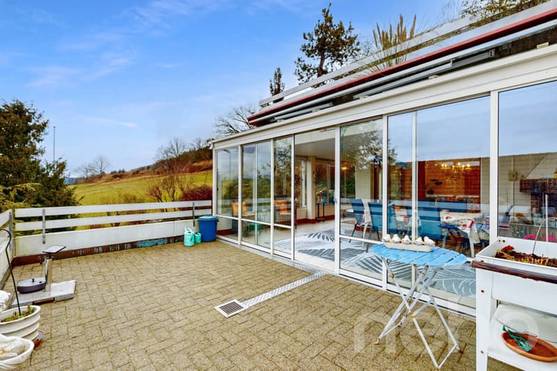 Grosszügige 4.5-Zimmer-Terrassenwohnung mit Lift und Wintergarten (10)