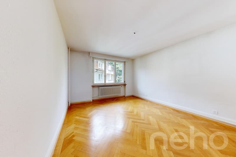 Charmante 2.5-Zimmer-Wohnung mit eigener Garage im Monbijou (4)