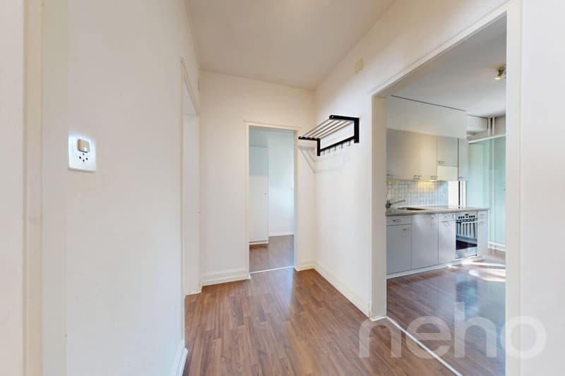 Charmante 2.5-Zimmer-Wohnung mit eigener Garage im Monbijou (2)
