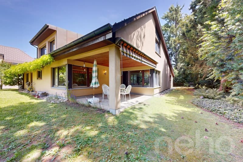 Grosszügiges 7.5-Zimmer-Einfamilienhaus mit Gartenidylle in Dornach (12)