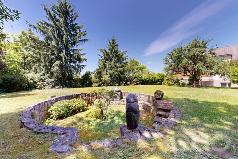 Grosszügiges 7.5-Zimmer-Einfamilienhaus mit Gartenidylle in Dornach (3)