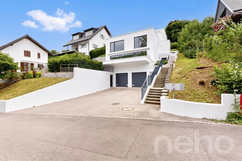 Moderne Doppelhaushälfte mit Weitsicht und grosser Terrasse (2)