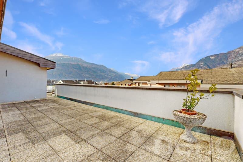 Attique 4 pièces au coeur de Conthey - Terrasses généreuses (11)