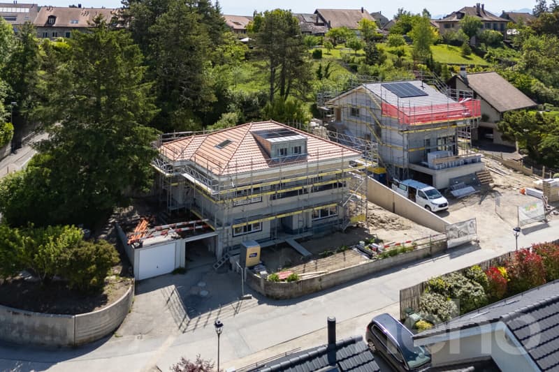 Opportunité rare : duplex neuf prêt à être livré, vue sur les Alpes (2)