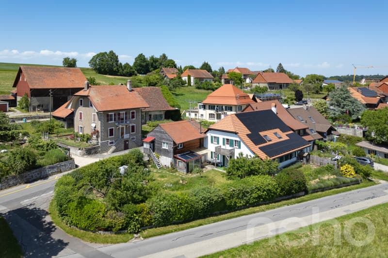 Maison de caractère avec 3 logements, jardin et vue ? fort potentiel (3)
