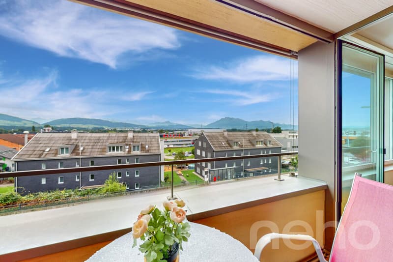 Licht, Weite und Ausblick ? stilvolle 3.5-Zimmer-Dachwohnung (4)