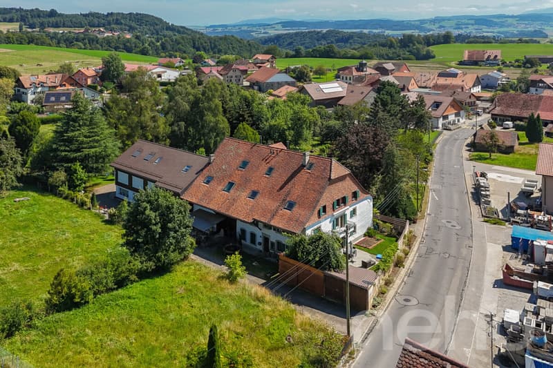 DUPLEX DE CHARME AVEC GRAND POTENTIEL D?AMÉNAGEMENT À SOTTENS (9)