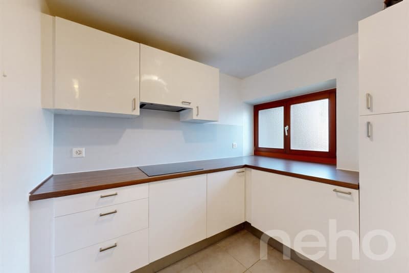 Charmant studio de 34 m² avec place de parc et grande cave (3)