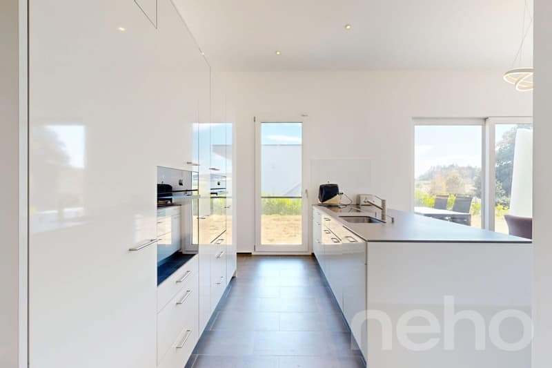 Superbe maison individuelle de 6.5 pièces à Corminboeuf (5)