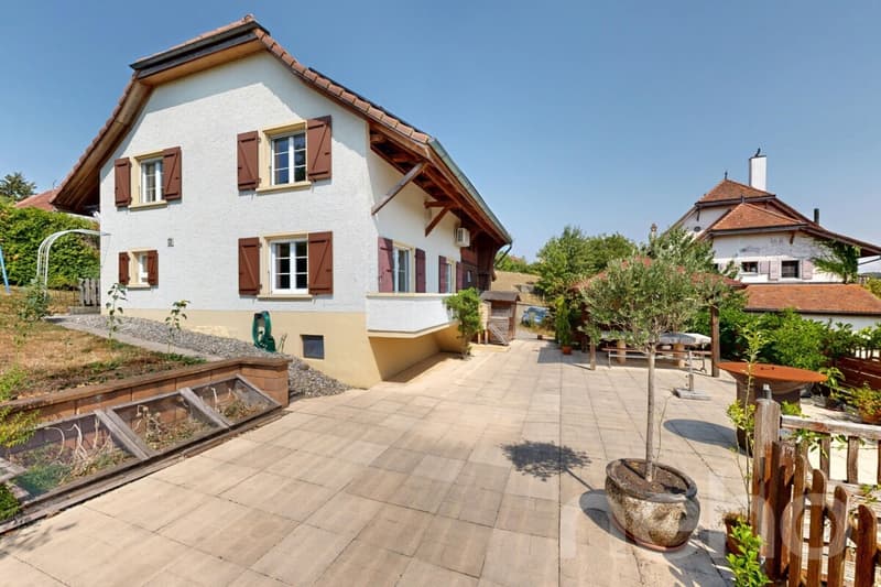 Maison rénovée avec jardin, étang et vue dégagée à 5 min d?Avenches (4)