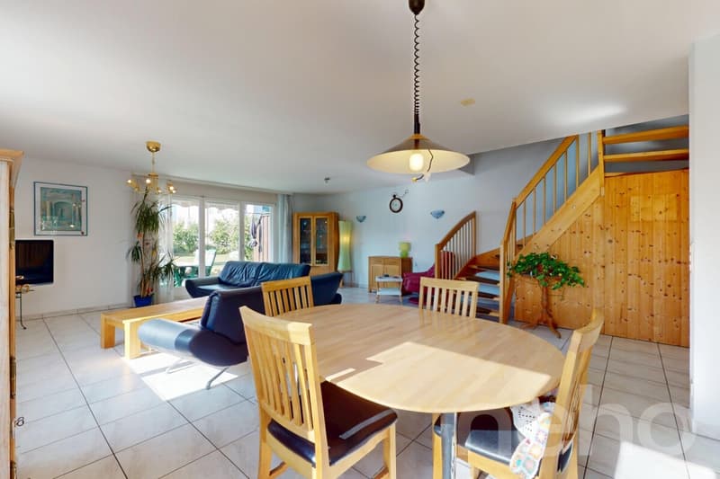 Confort, lumière et jardin privé ? superbe duplex à Morat (3)