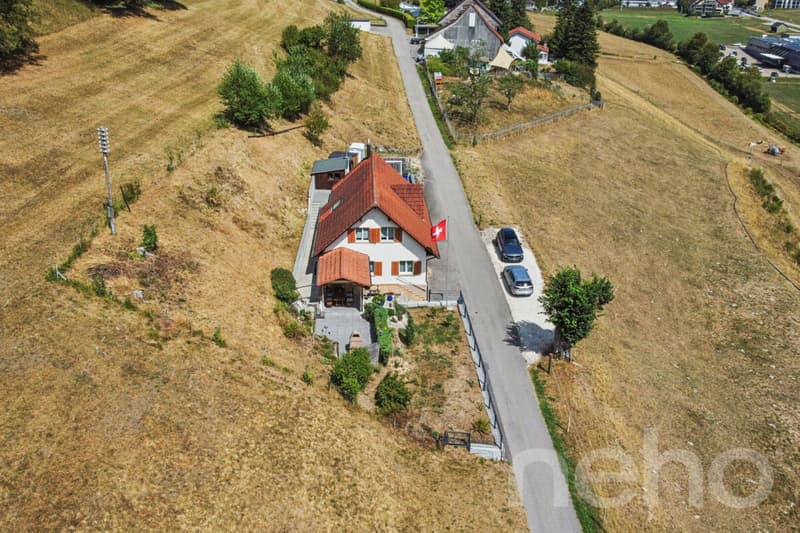 Einfamilienhaus mit viel Platz, Umschwung und freier Aussicht (12)