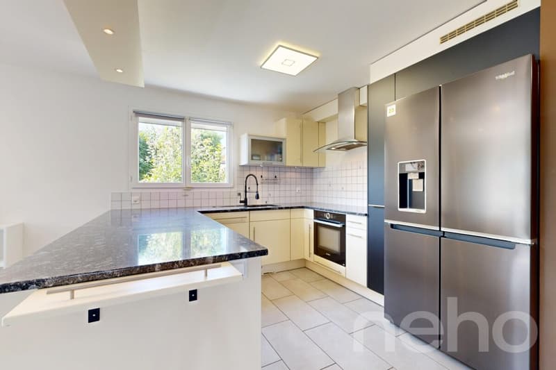 Superbe maison individuelle de 5.5p avec piscine chauffée (5)