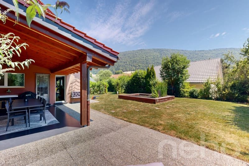 Splendide Villa de Standing avec Jardin, Jacuzzi et Étang Privatif (10)