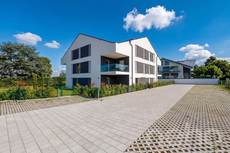 Appartement neuf avec jardin et accès au lac (7)