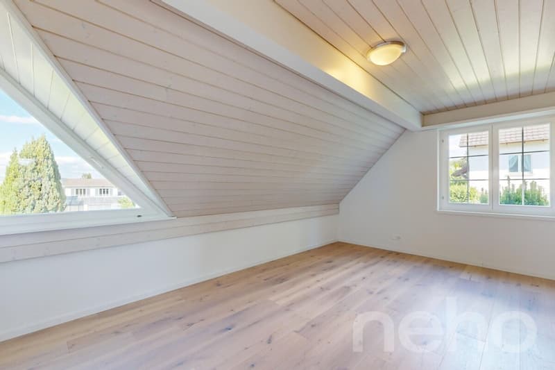 Freistehendes Einfamilienhaus mit unverbaubarer Aussicht (8)