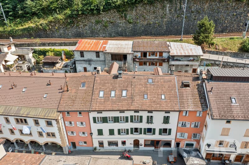 Maison villageoise à Martigny-Bourg ? duplex + studio (10)