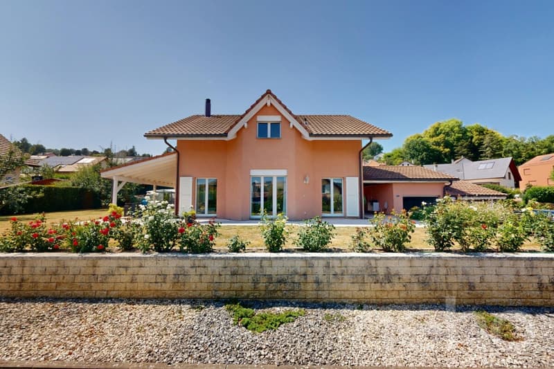 Maison familiale avec potentiel de studio ou bureau (11)