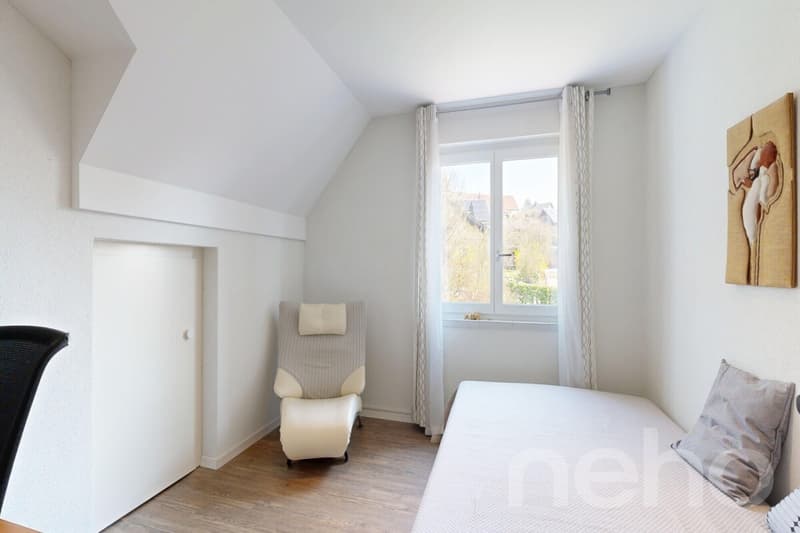 Stilvolles Doppeleinfamilienhaus an familienfreundlicher Lage (10)
