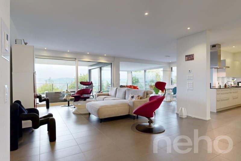 Wohnen mit Weitblick ? 4.5-Zimmer-Terrassenwohnung mit Doppelgarage (2)