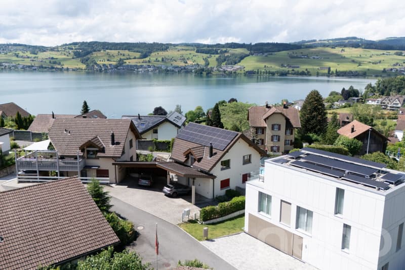 Doppeleinfamilienhaus mit Doppelcarport und Photovoltaikanlage (1)