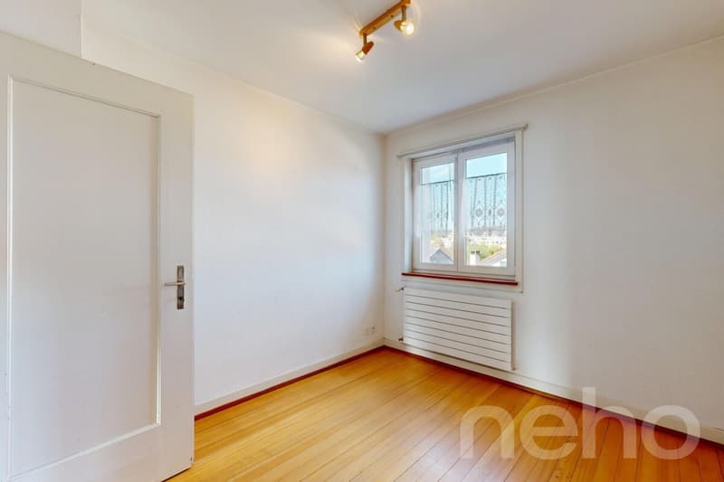 Zentral gelegenes 5-Zimmer-Haus mit viel Gestaltungspotenzial (9)