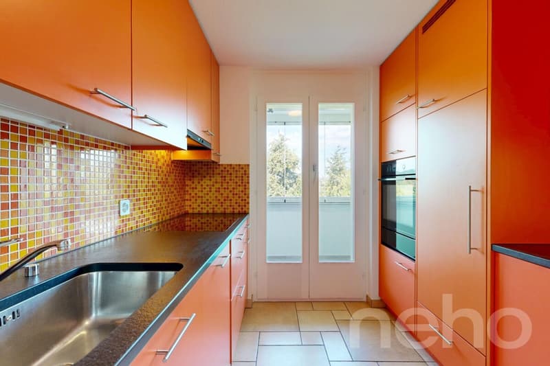 Grosszügige 5.5-Zimmerwohnung mit 2 Balkonen und Lift (3)