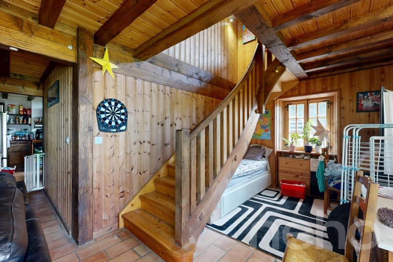 Les Giettes ? Chalet de caractère sur un terrain d'exception (10)