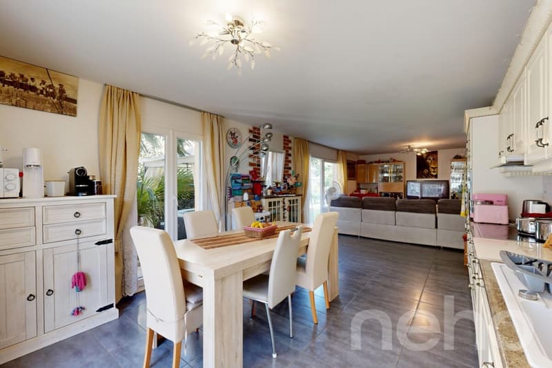 Maison mitoyenne familiale avec jardin et combles à aménager à Aigle (9)