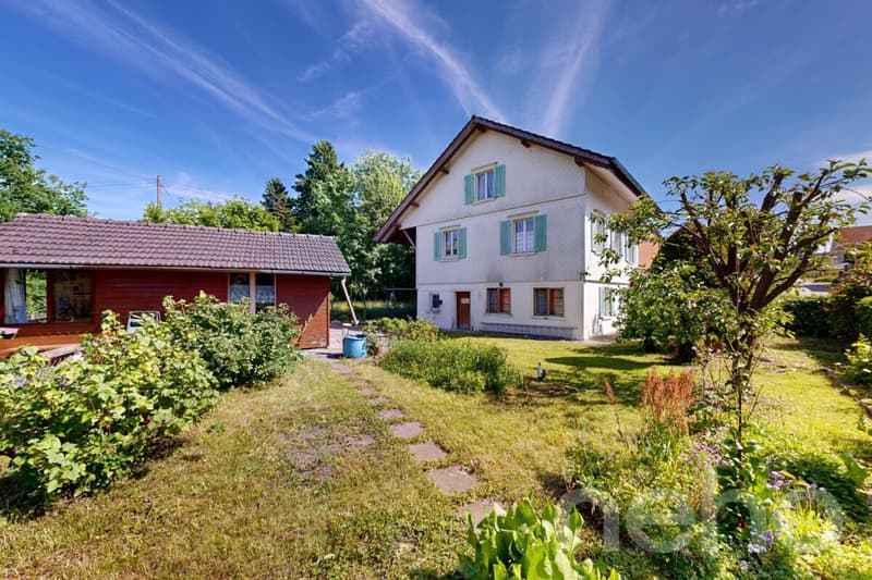 Charmantes Einfamilienhaus mit Weitblick ins Grüne in Kesswil TG (3)