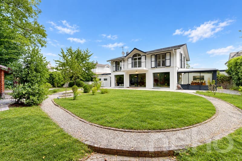 Prestigieuse villa familiale avec vaste jardin à Vandoeuvres (1)
