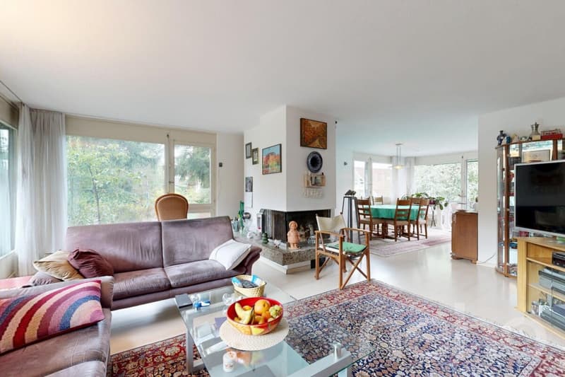 Familienfreundliche Wohnung mit Balkon und Terrasse (2)