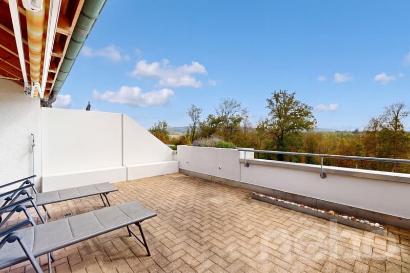 Groszügiges 5.5 Zimmer-Reihenhaus mit viel Platz in Birrhard (11)