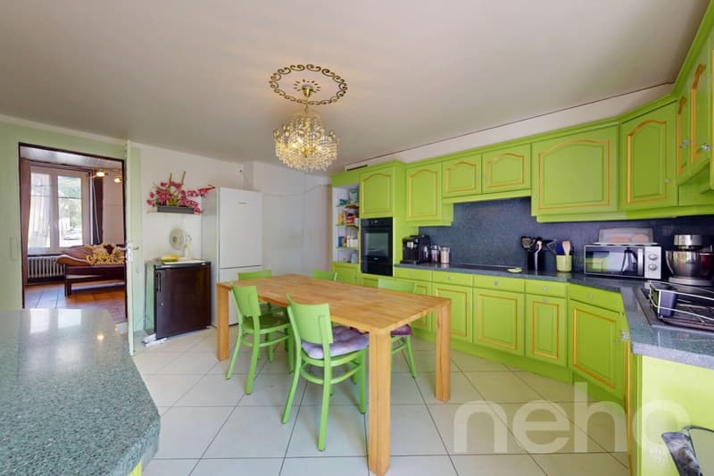 Immeuble unique à rénover - Propriété lumineuse aux volumes généreux (8)
