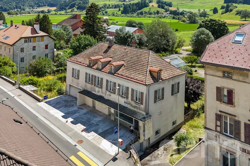 Immeuble unique à rénover - Propriété lumineuse aux volumes généreux (12)