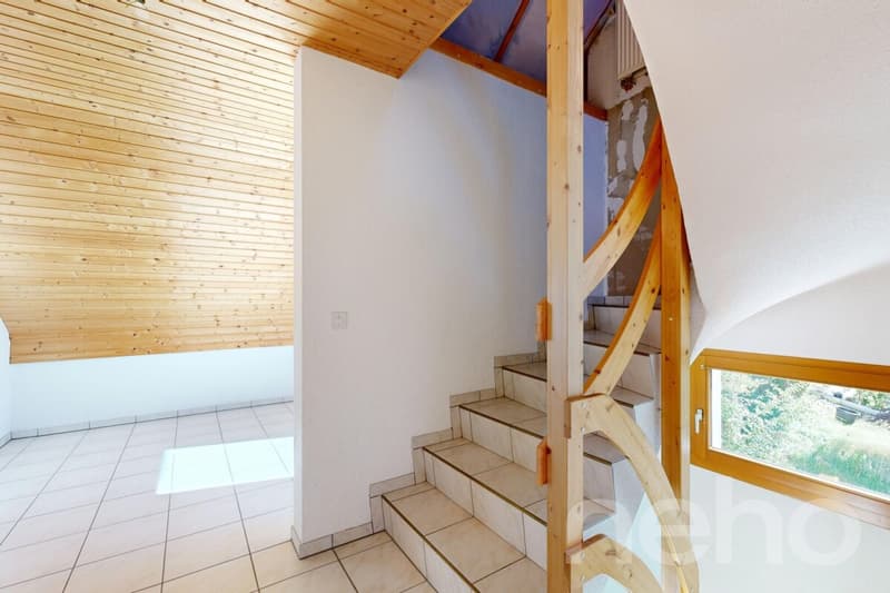 Grosszügiges Reihen-Eckhaus mit Garten und Ausbaupotenzial in Zuzgen (10)