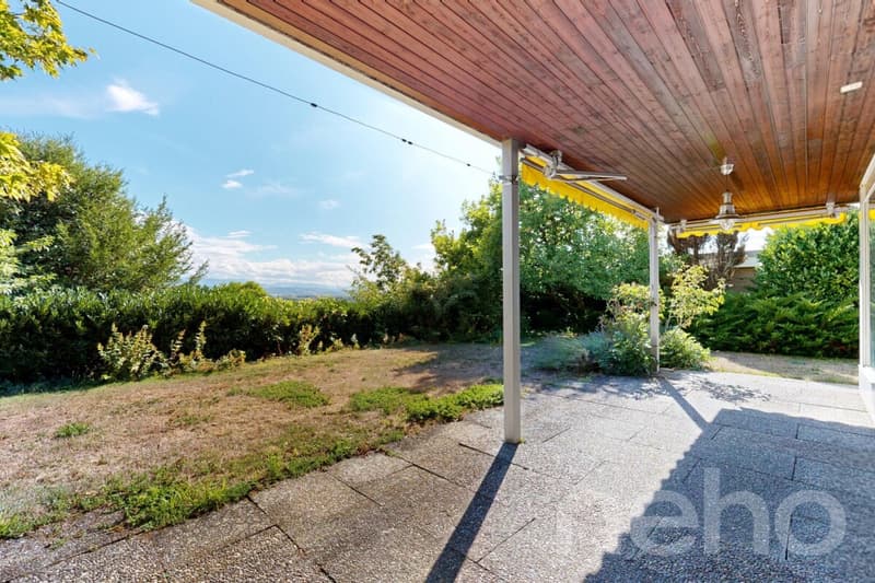 Einfamilienhaus mit Pool an privilegierter Aussichtslage (12)
