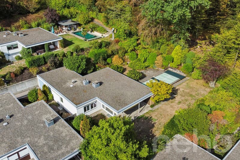 Einfamilienhaus mit Pool an privilegierter Aussichtslage (4)