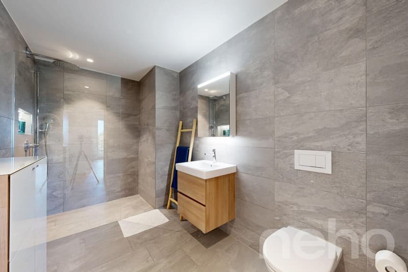 Moderne 4.5-Zimmerwohnung mit hochwertigem Ausbau (8)