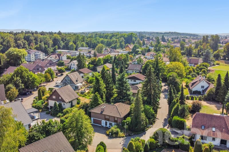 Freistehendes Einfamilienhaus auf 1'127 m² Traumgrundstück (3)