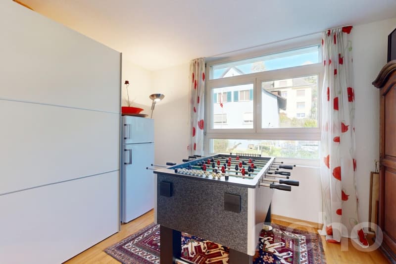 Grosszügige und einzigartige Wohnung an ruhiger Lage (9)