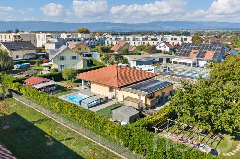 Maison familiale avec piscine sur une parcelle de 1'000 m² (12)